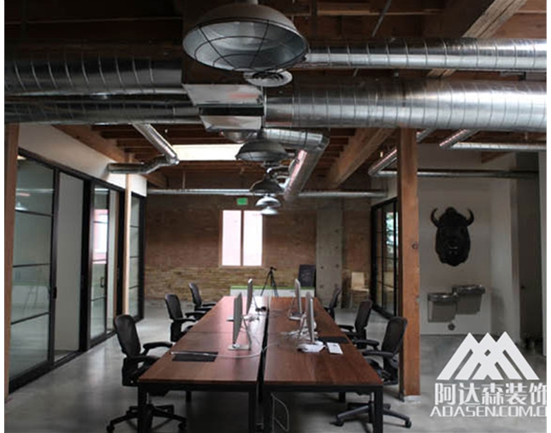 濟(jì)南市中區(qū)某設(shè)計公司公辦室裝修